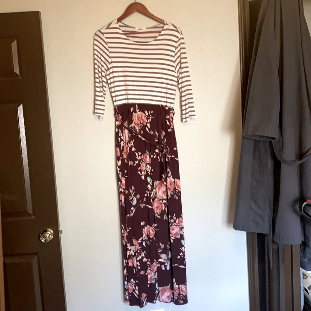 3/4 sleeved floral and striped contrast dress